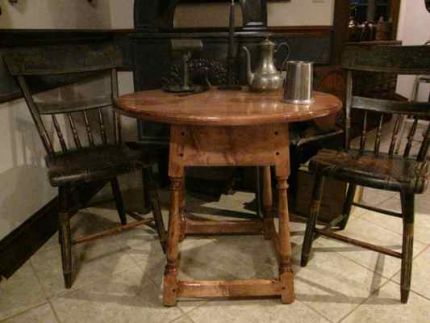 colonial table
